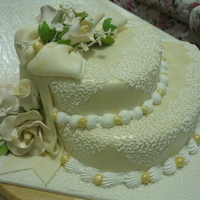 Shahril's Wedding Cake heart shaped fondant wedding cake with theme of gold. got the idea from cakecentral and luv it