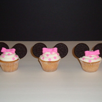 Minnie Mouse Cupcakes Minnie Mouse Cupcakes to match the cake topper for my daughter's 3rd b'day party.