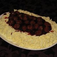 Spaghetti Cake Made this as a going away cake for a college student who was going back to school. It was a huge hit. Thanks to CC'ers for the ideas...