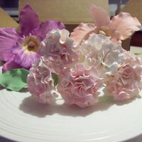 Flores practicando con libros de porceramicron fria