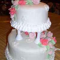 Class 4 Course3 Fondant 2 tier wedding cake