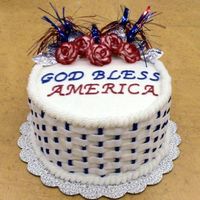 Patriotic Basketweave Basketweave isn't just for easter and wedding cakes! I used it to create a fun and colorful patriotic cake. The cake and roses are...