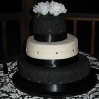 Black And White Wedding Cake 
