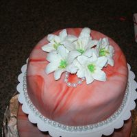 Easter Lily Cake Just a practce cake.