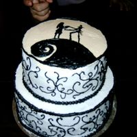 Aniversary Cake 2 Tier white cake, all buttercream and cookies n cream filling.