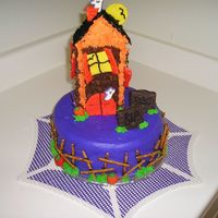 Haunted House This was my second cake and my first attempt at the VIVA technique. My favorite part was the fence! House is BC on Graham Crackers, glued...