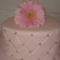 Mothers Day Mini Cake fondant with diamon impresion and fresh flower