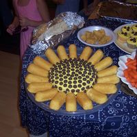Sunflower Cake Made this cake for a birthday quite a few years back. So easy.