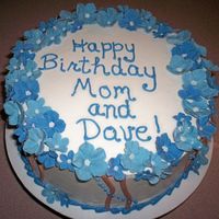 Blue Blossoms fondant flowersgot this idea from a pic on flickr. Thank you!