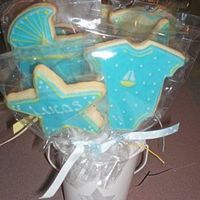 Cookie Bouquet for boy baby. my 1st bouquet, I need a little work...