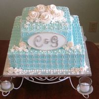 Tealbridal2.jpg All edible, all piping done free hand. Tedious work.