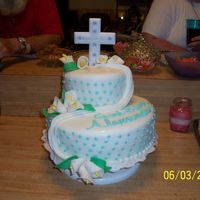 Baptisum I had a lot of fun making this cake. This was the first time I made these flowers