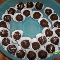My First Attempt At Cake Balls I made these for Thanksgiving - couldn't believe how easy they were. Chocolate cake with mini chocolate chips, amaretto and dipped in...