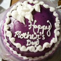 Mother's Day I just quickly did one up for me.. nothing to fancy or mistake free.. just quick.. the kids was stand there wanting a bite.. and dh also.....