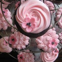 Pink And Black Cupcakes Cupcakes for a bridal shower