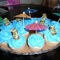 Luau Tiki Cupcakes 