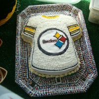 Steelers Jersey My very first try at the frozen buttercream transfer...the letters bled together a little bit but overall the cake turned out ok...and...