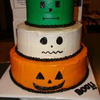 Halloween Cake I %100 copied this cake off of culinarycreations, a member here! I just thought it was such an cute idea!