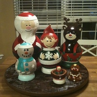 Gingerbread Matryoshka Dolls These were the gingerbread dolls I made for the National Gingerbread Competition this year. The structure of the dolls are entirely made of...