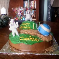 Planet 51 Planet 51 cake using kids meal toys