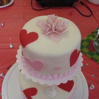 Valentine Cake - Top View Roses made of fondant and gum tex - have a good look, I will probably never make them again ;)