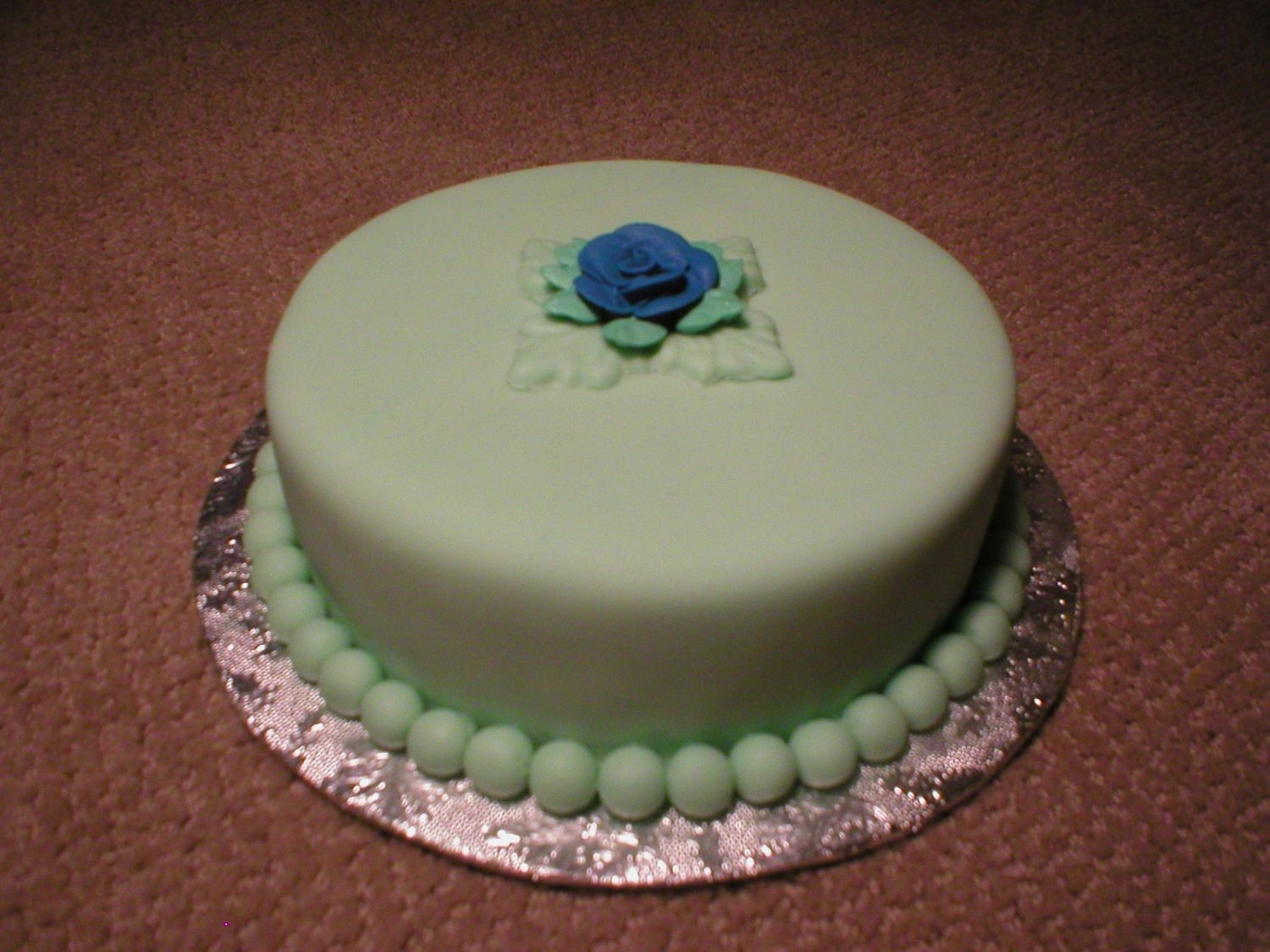 Simply Elegant Fondant with Royal icing rose