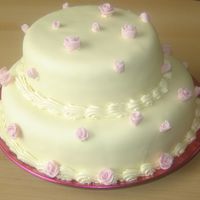 Vanilla Roses Hello,it's extremely busy at the moment.But i still want to show you my latest creation.I have named this cake vanilla roses.The cake...