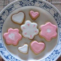 Img_1984.jpg Antonia74 cookies and icing...loved the icing, so much fun to work with. Need more practice, but very pleased with first attempt. Thank...