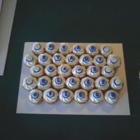 Head Start K4 & 5 Graduation Last minute request from a friend for her son's class. And of course, I forgot to make the tassle on theGrad Cap cake