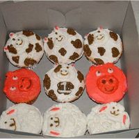 Barnyard Cupcakes My first attempt at making "animal" cupcakes...all buttercream