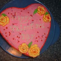 2006_0213014.jpg A dble layer strawberry cake for my husbands work.