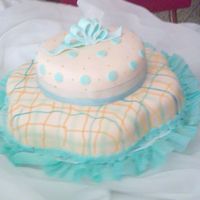 Susana's Cake al in fondant, the ribbon is gumpaste