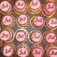 Pink And Brown Mini Cakes I really hate doing mini cakes. This is my third time and I thought I would eventually begin to like it. But I just feel like a machine by...