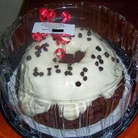 Chocolate ESTE BIZ SENCILLO PARA EL Q BUSQUE ALGO ECONOMICO, PONQUE CHOCOLATE CON CREAM CHEESE FROSTING.