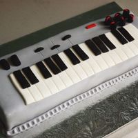 Keyboard Cake All fondant.