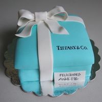 Tiffany Box Sugarpaste bow. My first 3d!!