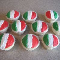 Cinco De Mayo Cupcakes Made these cupcakes for a Cinco de Mayo party. I used the colors of the Mexican flag.