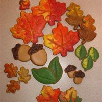 Fall Leaves Cookies for a Thanksgiving hostess gift. Gingerbread with Antonia's icing. I was nervous about doing these but I thought they looked...
