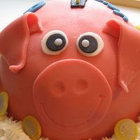 Piggy Cake Covered this with a marzipan.