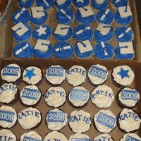 Graduation Cupcakes These were so fun to make! Fondant caps, diplomas, gumpaste name.