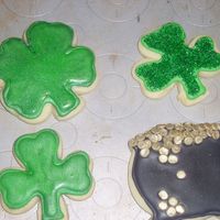 St. Pats Cookies Sugar cookies with cookie icing.Colored sugar,Painted luster dust accents and fondant "Gold"
