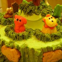 Wildlife Cake Backside, Marzipan Figurines another view