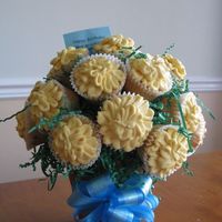 Cupcake Bouquet Vanilla cupcakes, with buttercream icing