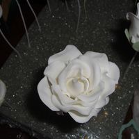 Cimg0366.jpg White Gumpaste Rose