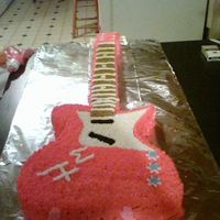 Hanna Montana Guitar Cake
