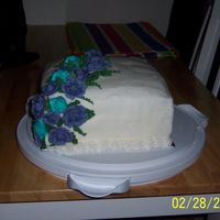 022806_001.jpg Cake for Course I - final cake for the class. Plenty of improvement needed but I am happy with it for now.