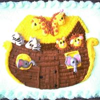 000_0233 buttercream cake with fondant animals