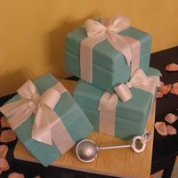 Tiffany Boxes With Rattle 