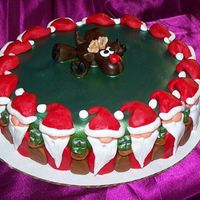 Santa_Reindeer_Cake.jpg 