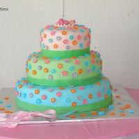 Isabella lemon cake raspberry lemon BC, fondant